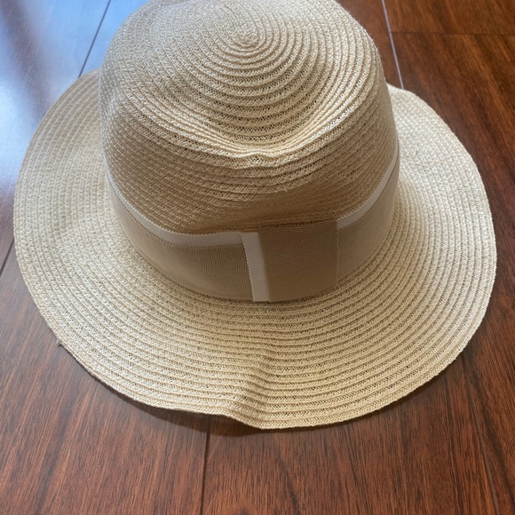 Elegant Tan Women's Hat - Picture 2 of 5